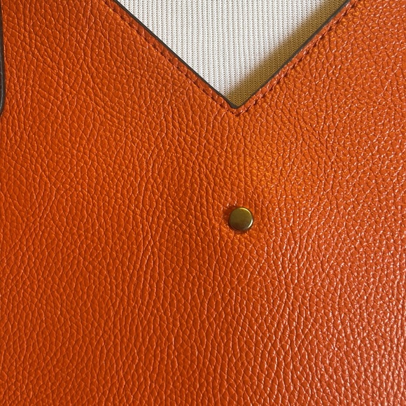 Beautiful orange bag - Picture 3 of 4